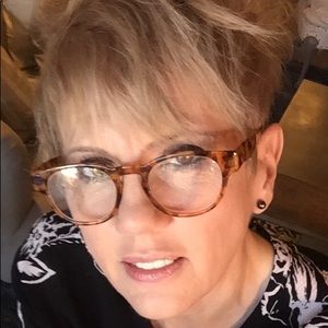 Meet your Posher, Elisabeth